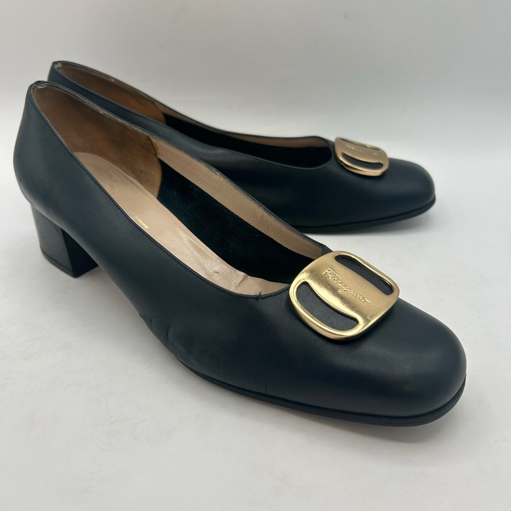 Vintage Salvatore Ferragamo Kitten Block Heel Black Leather Gold Accent Size 8.5 - Picture 6 of 14